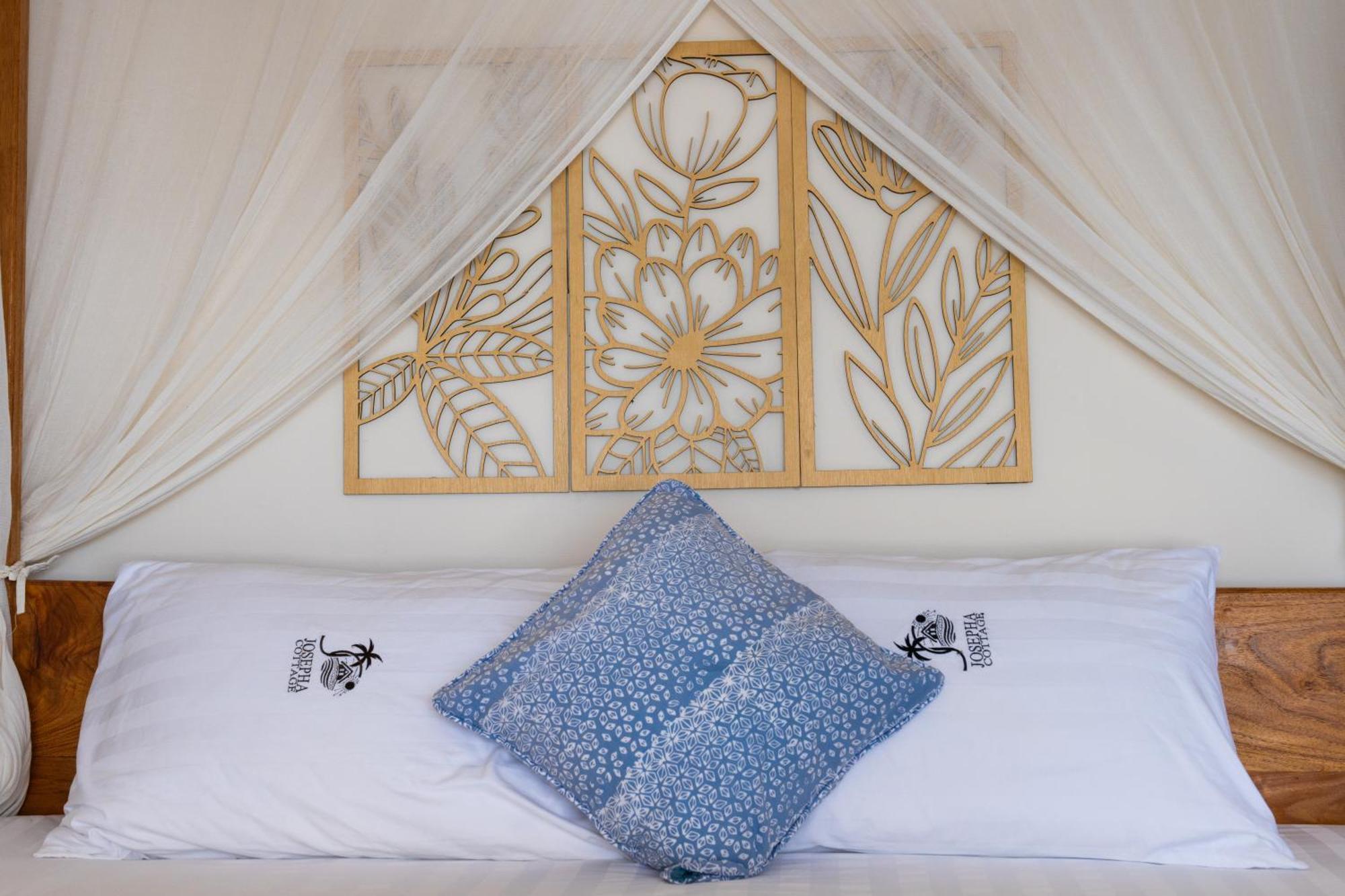 Josepha Cottage Ngurbloat Dış mekan fotoğraf